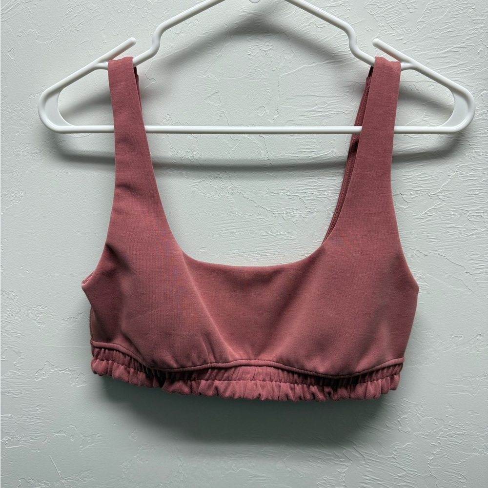 Lululemon Softstreme Scoop Neck Bra - size 8